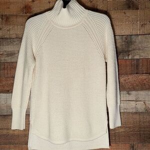Banana Republic off white chunky sweater mock turtleneck long sleeve, size small